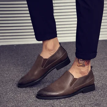 Brogue Resmi Ayakkabı Erkekler Elbise deri Ayakkabı Erkekler Flats Ayakkabı Hakiki Retro Sivri Burun Oxford Erkek Ayakkabı Zapatos hombre