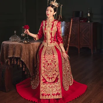 Geleneksel Kırmızı Nakış Cheongsam Qipao Retro Elbisesi Çin Gelinlik Gelin Evlenmek Giysileri
